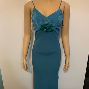 Women junior green blue sleeveless bodycon maxi dress size (M) zipper on the sid